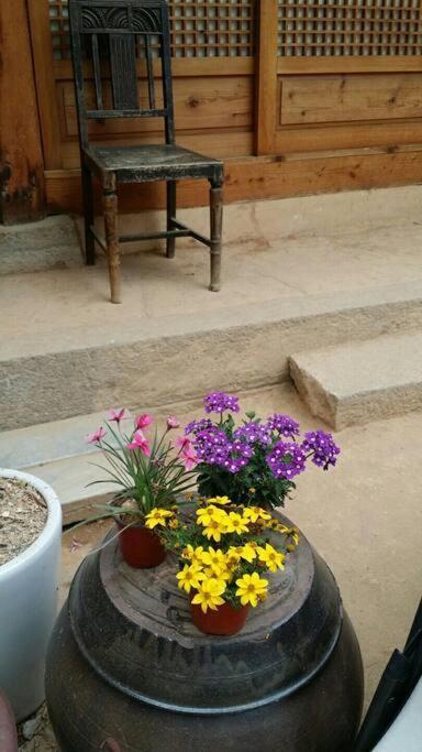Namhyundang - Hanok Korean Traditional House Seoul Exterior foto