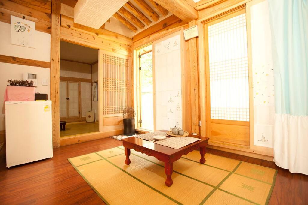 Namhyundang - Hanok Korean Traditional House Seoul Exterior foto