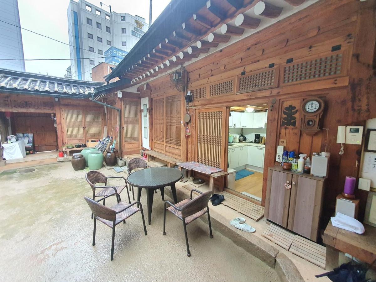 Namhyundang - Hanok Korean Traditional House Seoul Exterior foto