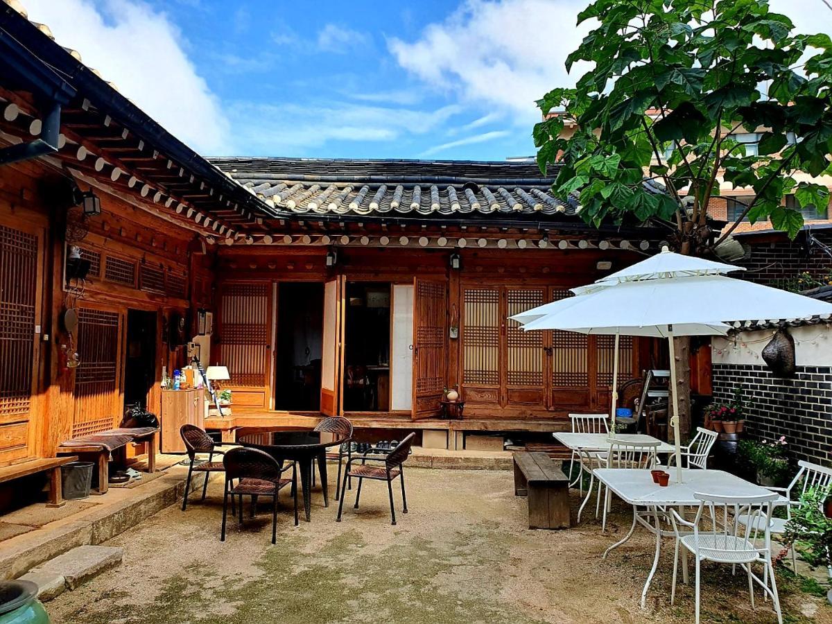 Namhyundang - Hanok Korean Traditional House Seoul Exterior foto